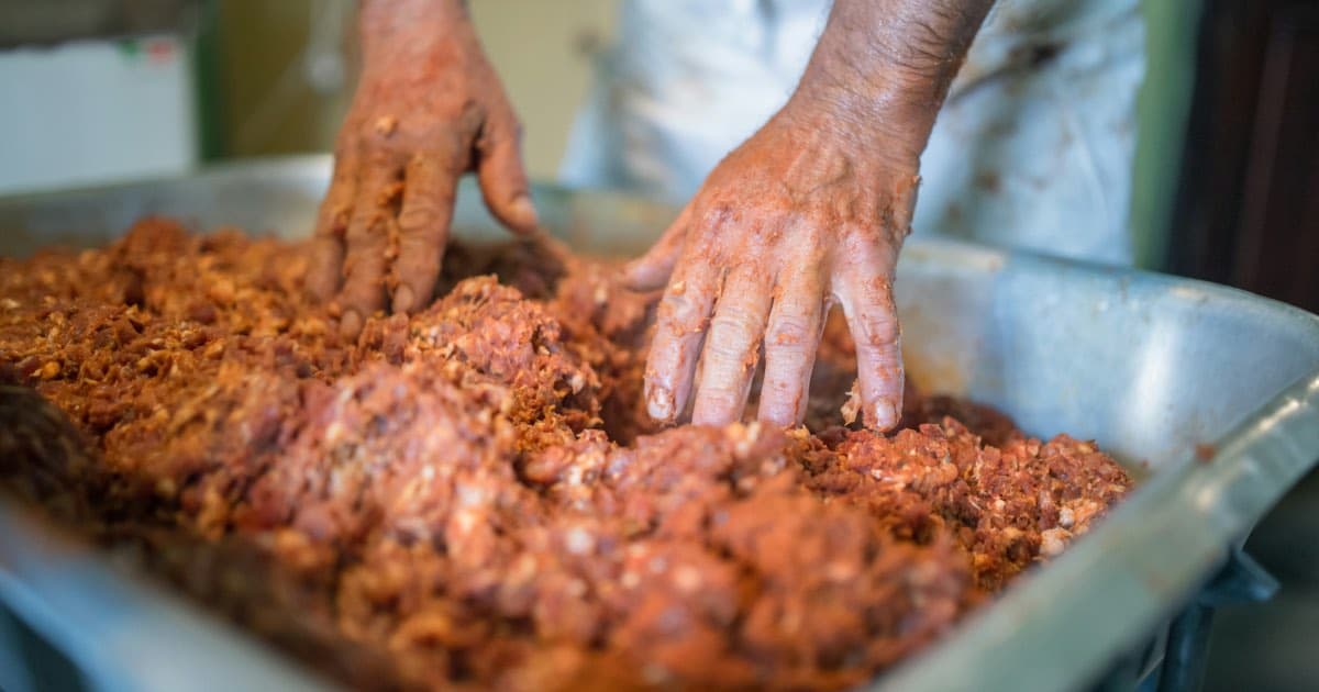 The Science of the Cure: How Time and Salt Make the Perfect Smoked Meat