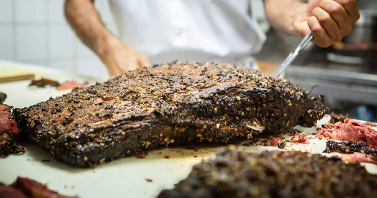 Montreal Smoked Meat: A Culinary Tradition You Can’t Miss