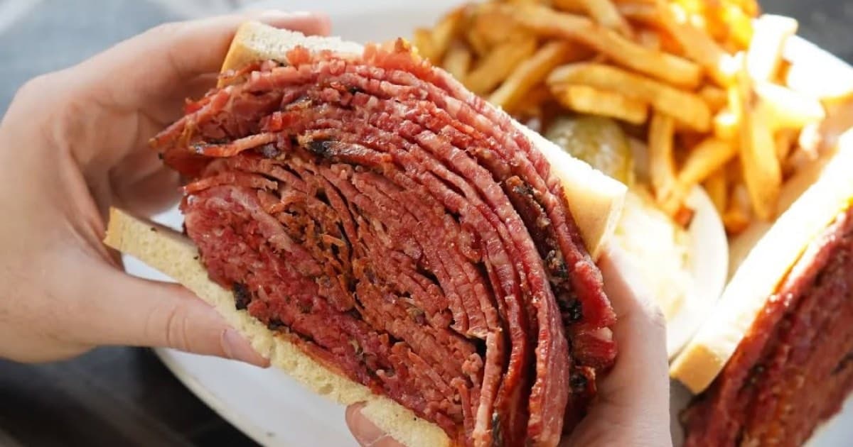 What Are the Best Foods to Try in Montreal