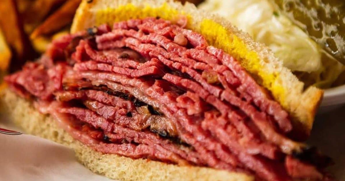 Why Dunn’s Famous Smoked Meat is the Best in Montreal: A Culinary Legacy