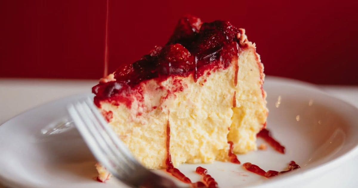 The Best Strawberry Cheesecake in Montreal? Here’s Why Everyone Loves Dunn’s