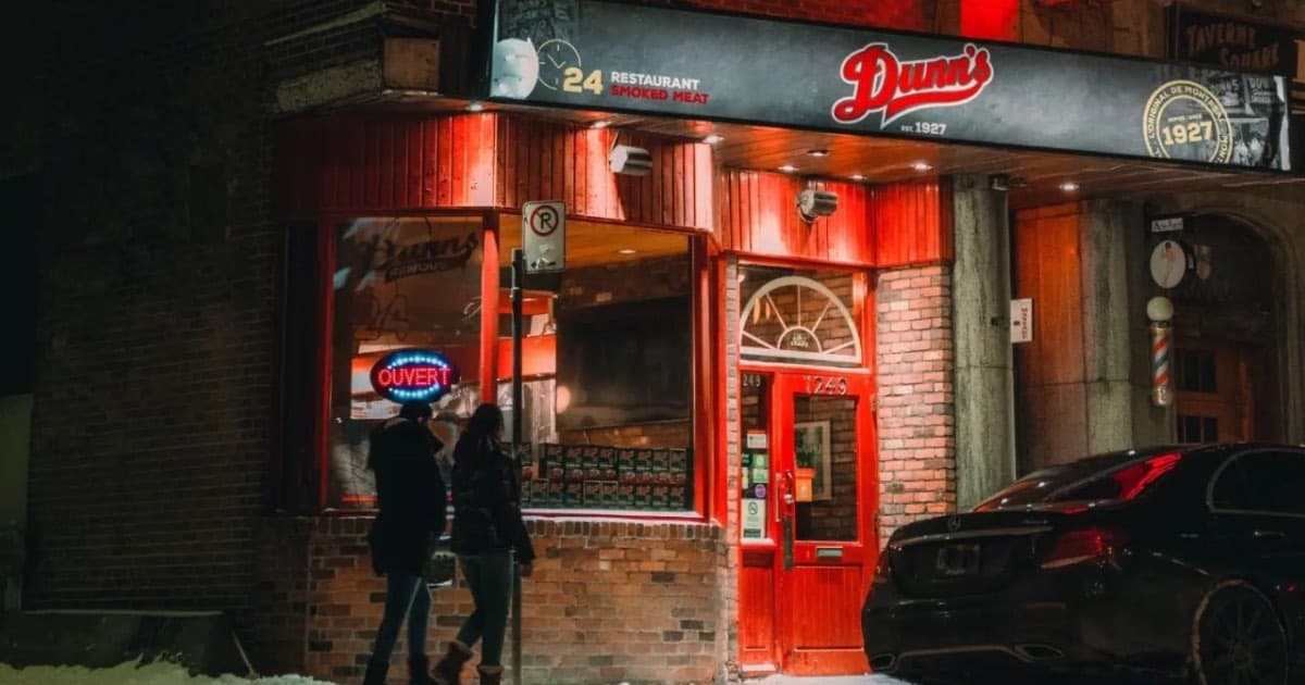 Smoked Meat in Quebec: Why Dunn’s Should Be Your First Choice